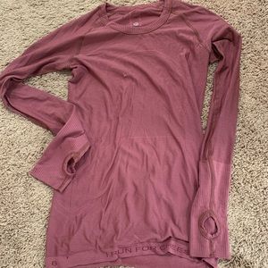 Lululemon swiftly tech long sleeve shirt